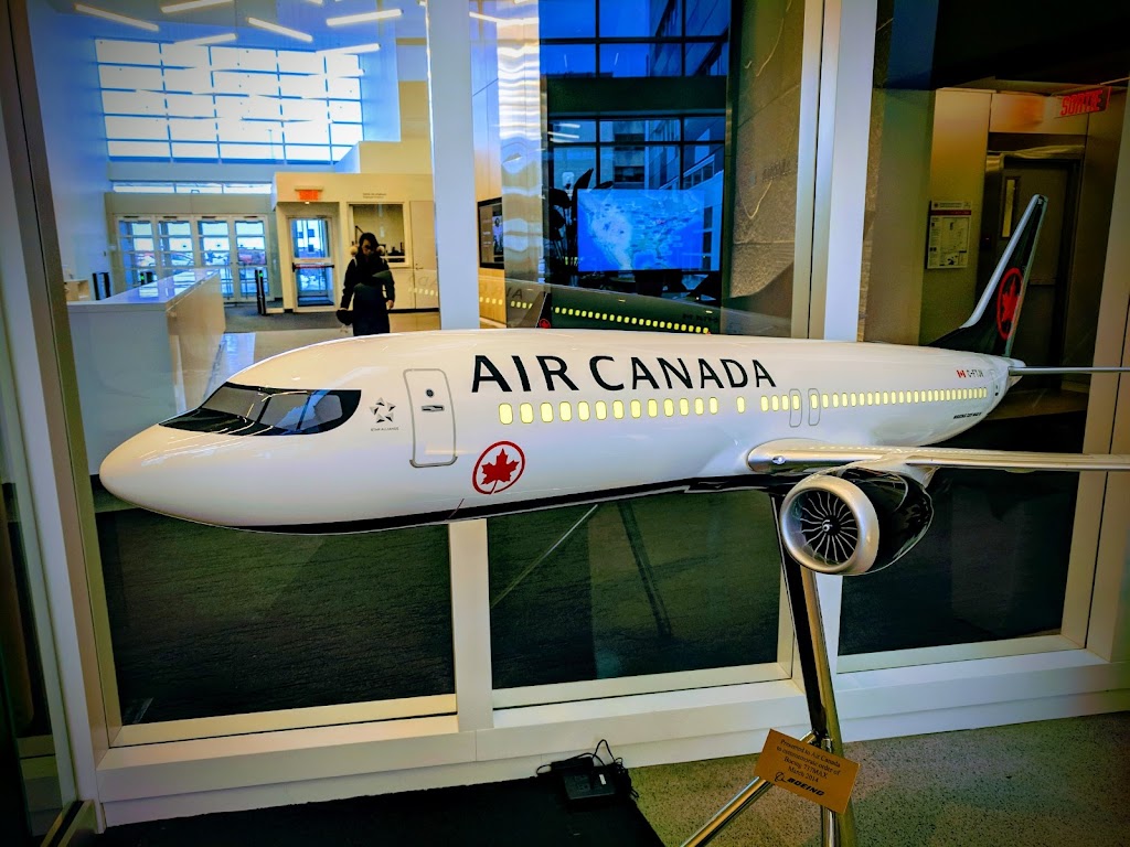 Air Canada | point of interest | 750 Blvd. de la Côte-Vertu, Saint-Laurent, QC H4S 1Z3, Canada | 5144225000 OR +1 514-422-5000