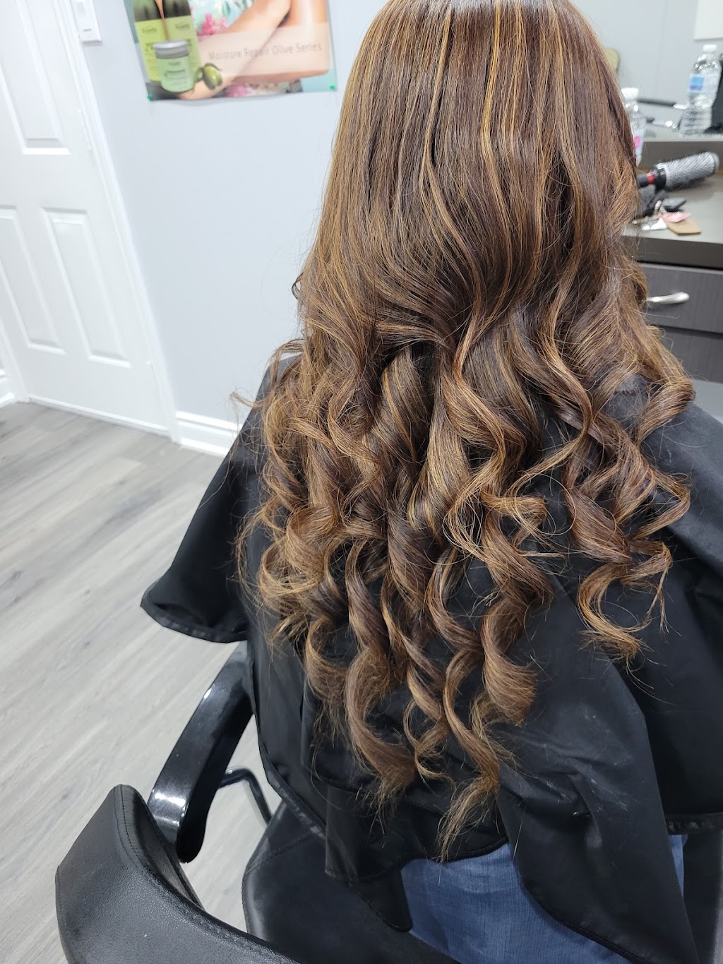 Salón Dorado | 22 John Carroll Dr, Brampton, ON L6P 0V2, Canada | Phone: (416) 846-8938