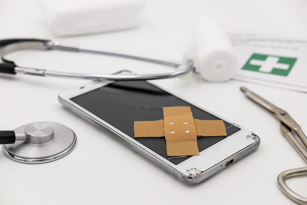 Wireless Whiz - Cell Phone Repair | 1-1024 Upper Wentworth St, Hamilton, ON L9A 4V9, Canada | Phone: (289) 799-1986