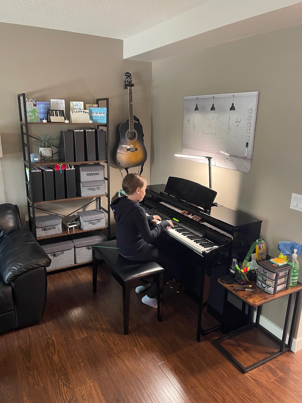 Hands That Play Piano Studio | 244 Covehaven Rd NE, Calgary, AB T3K 5W8, Canada | Phone: (403) 605-7429