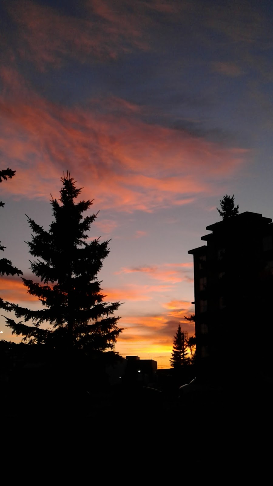 Clareview Courts | 4245 139 Ave NW, Edmonton, AB T5Y 3E8, Canada | Phone: (647) 879-3200
