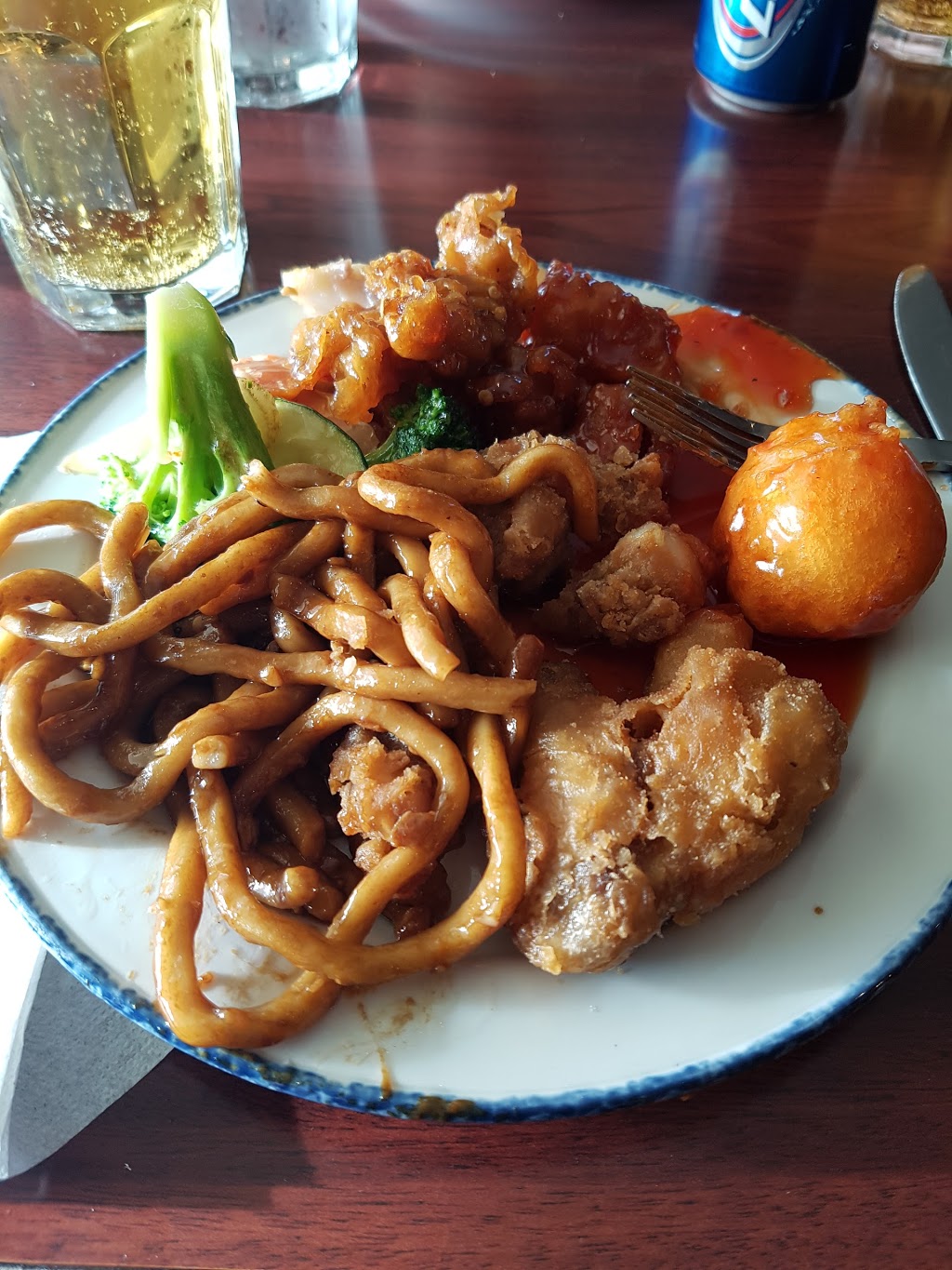 B & T Restaurant | 311 Center St, Langdon, AB T0J 1X1, Canada | Phone: (403) 936-2338