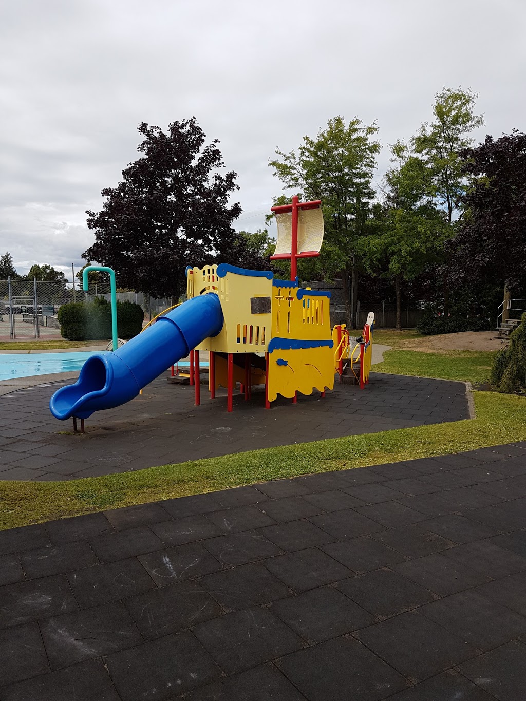 Carnarvon Rotary Waterpark | 2801 Henderson Rd, Victoria, BC V8R 3B5, Canada