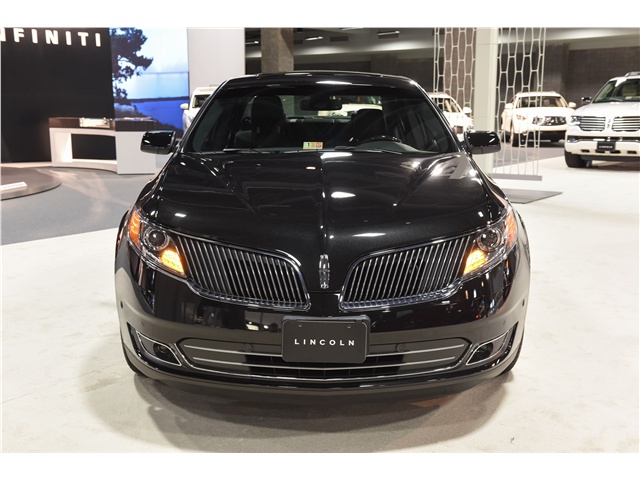 Airport Taxi | Pearson Airport Limo | 231-3888 Duke of York Blvd, Mississauga, ON L5B 4P5, Canada | Phone: (416) 828-8538