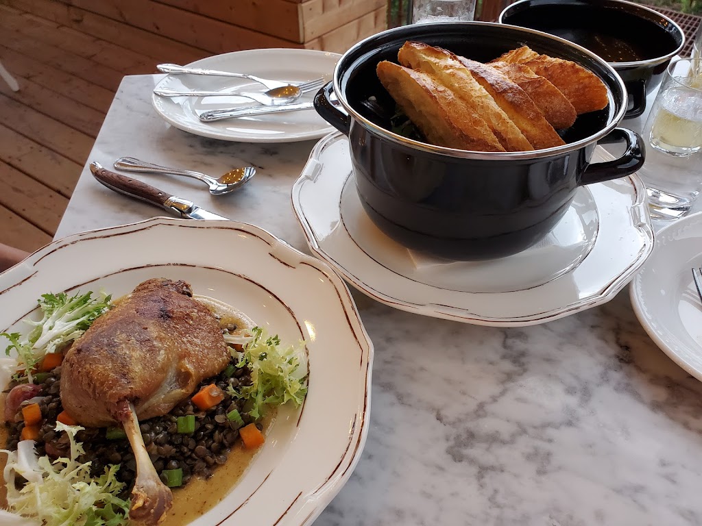 La Petite Iza | 10926 88 Ave NW 3rd floor, Edmonton, AB T6G 0Z1, Canada | Phone: (780) 435-0083