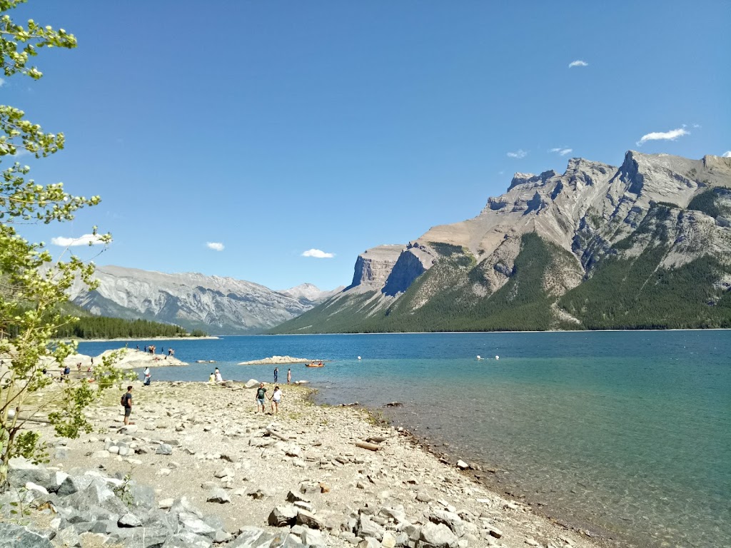 Lake Minnewanka Parking Lot | Lake Minnewanka Scenic Dr, Alberta T1L 1K2, Canada | Phone: (403) 762-1550