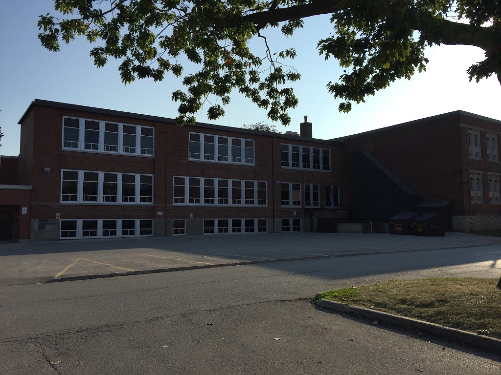 Central Public School | 638 Brant St, Burlington, ON L7R 2H2, Canada | Phone: (905) 634-7739