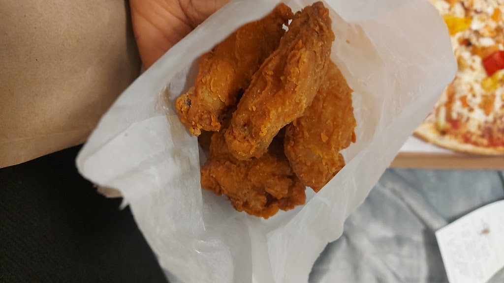 Chicken Delight | St. Annes Rd. | 280 St Annes Rd, Winnipeg, MB R2M 3A7, Canada | Phone: (204) 982-1305