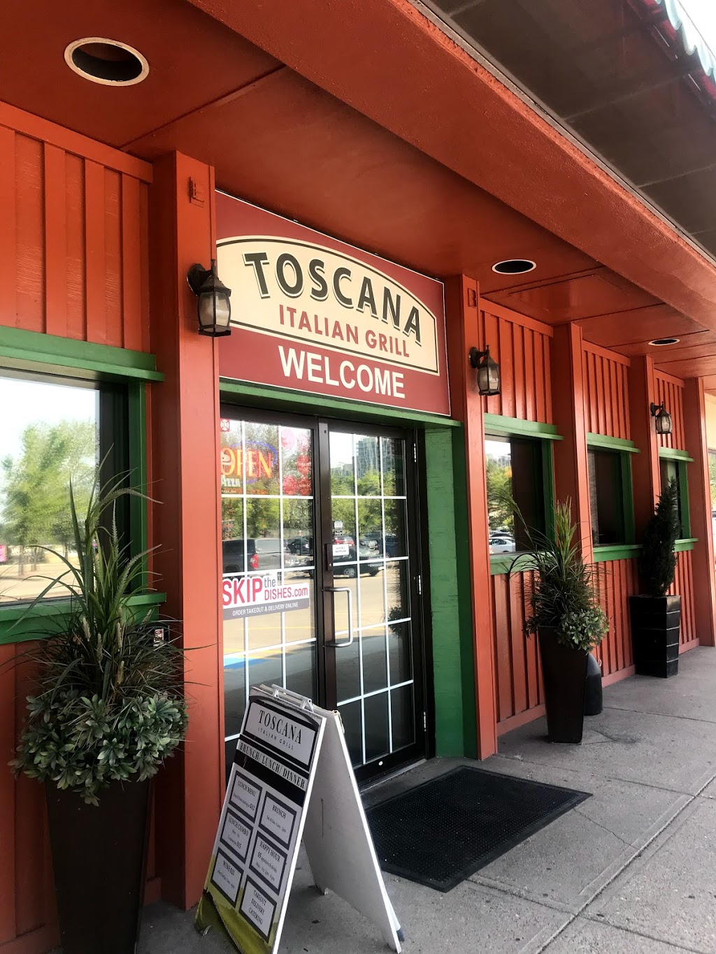 Toscana Italian Grill | restaurant | 8330 Macleod Trail # 1B, Calgary, AB T2H 2V2, Canada | 4032551212 OR +1 403-255-1212