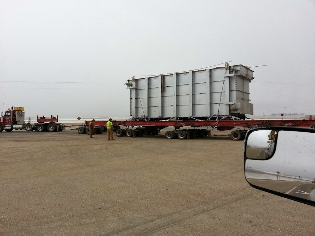 Southern Belle Pilot Truck and Hotshot | 302-306 1 Ave S, Coutts, AB T0K 0N0, Canada | Phone: (403) 647-7847