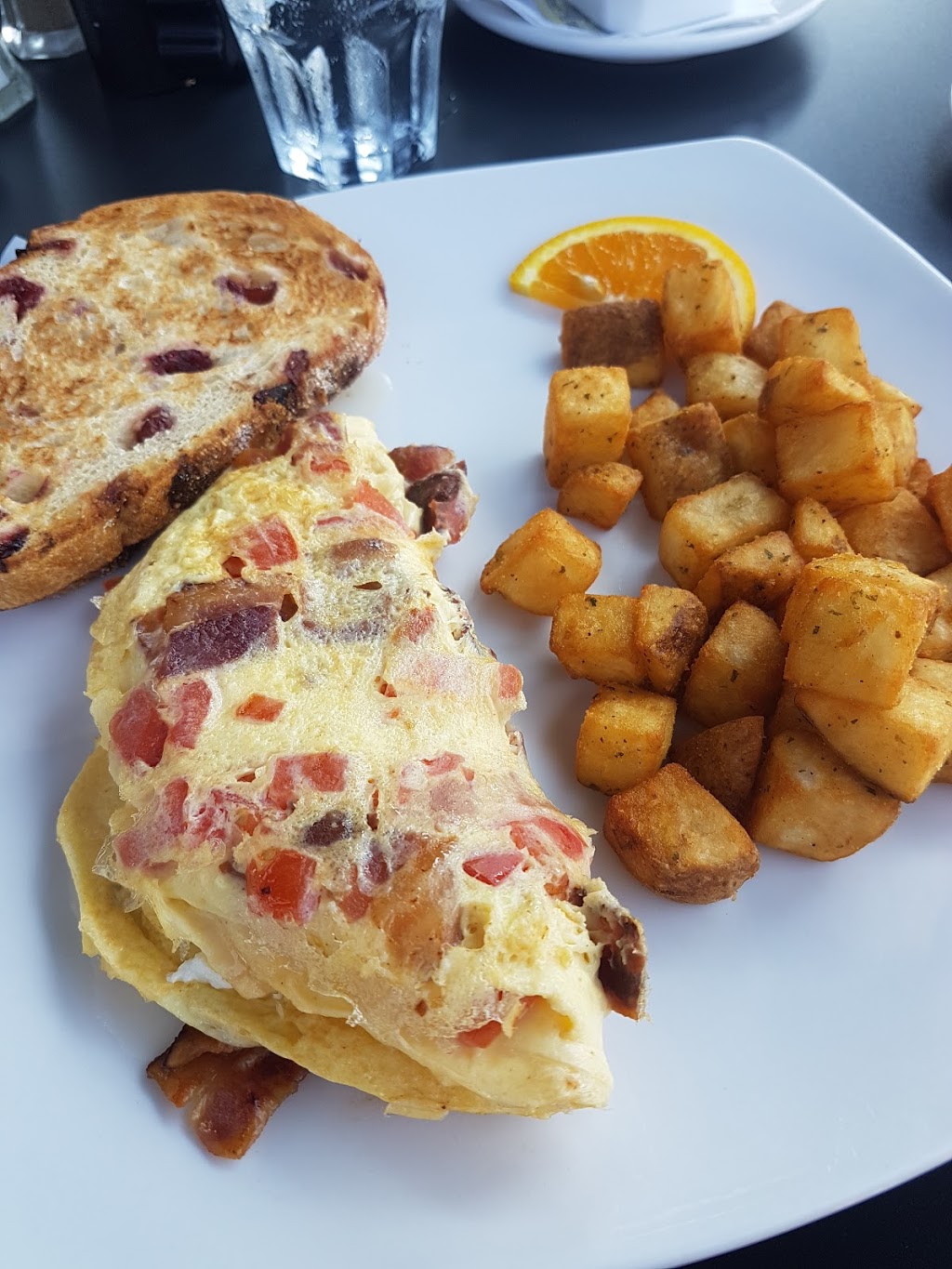 Fairways Grill & Patio | 1630 Parkway Blvd, Coquitlam, BC V3E 2Y5, Canada | Phone: (604) 941-4219
