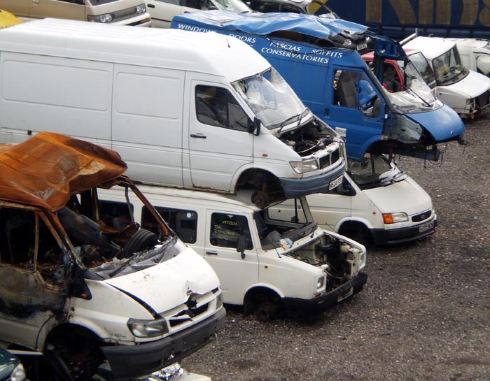 Scrap Car Removal Mississauga | 5150 Dixie Rd, Mississauga, ON L4W 1E1, Canada | Phone: (647) 794-4443