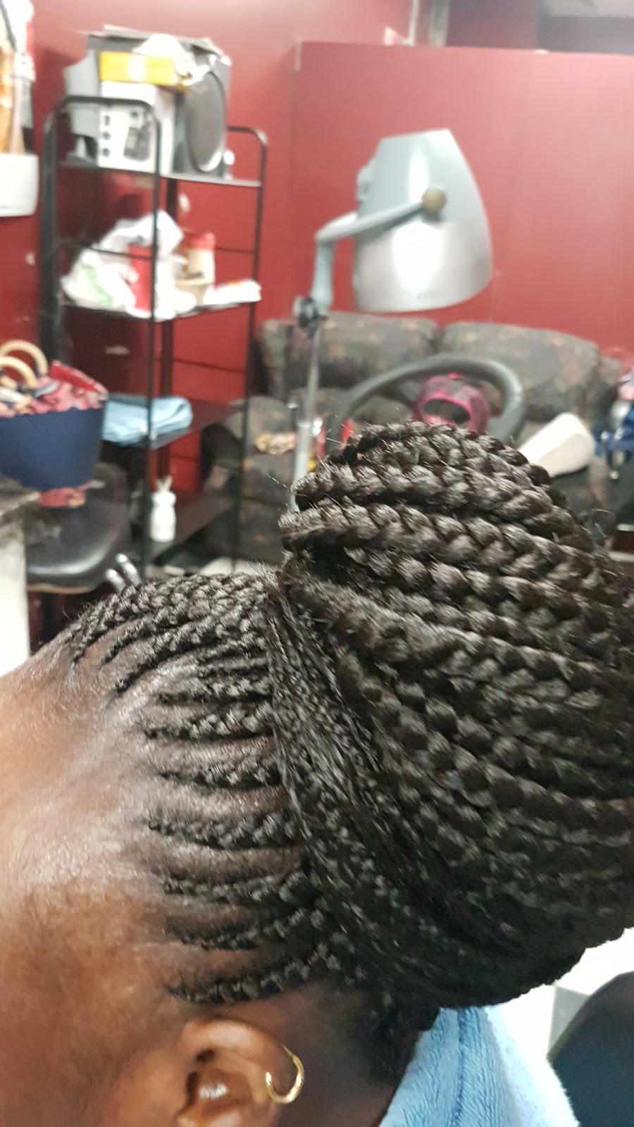 Kariatabeauty and hair extensions salon | rockyview County, 260300 Writing Creek Cres J1, rockyview County, AB T4A 0X8, Canada | Phone: (403) 474-5141