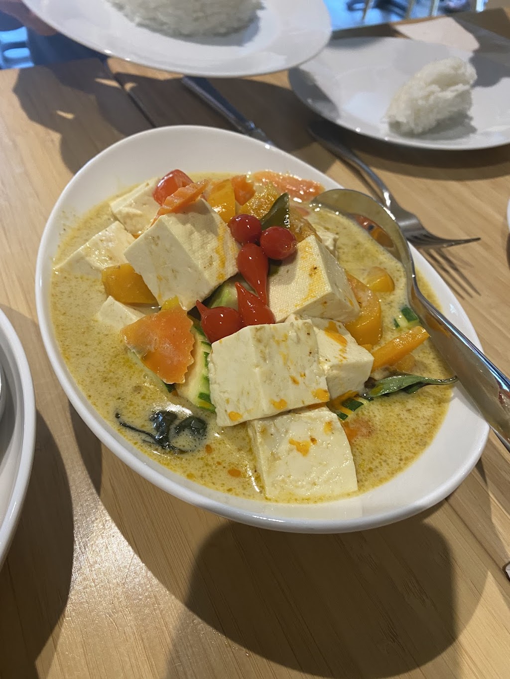 R-harn Thai restaurant | 2740 Dundas Rd, Shawnigan Lake, BC V0R 2W0, Canada | Phone: (250) 929-0889