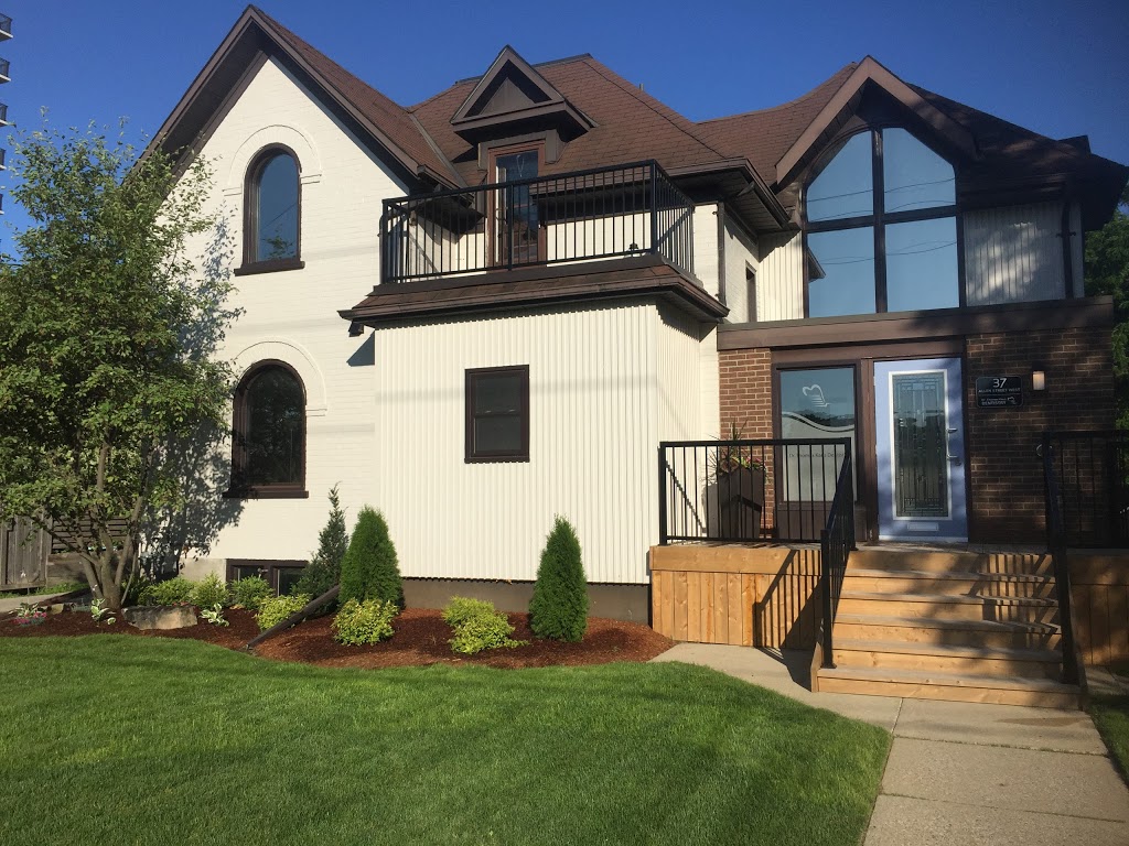 Dr. Thomas Kaus | 37 Allen St W, Waterloo, ON N2L 1C9, Canada | Phone: (519) 744-5562