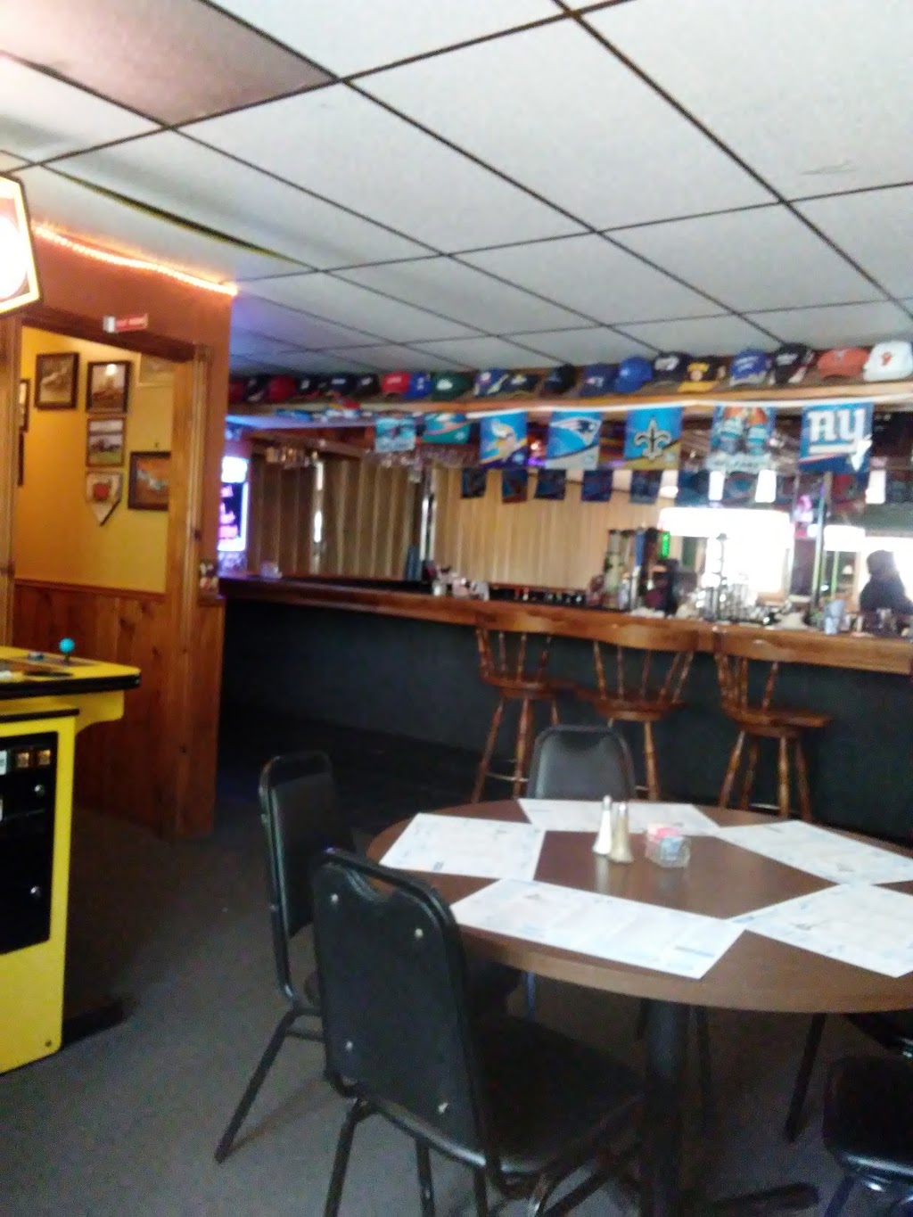 Northland Restaurant & Lounge | 114 Gale St, Canaan, VT 05903, USA | Phone: (802) 266-3988
