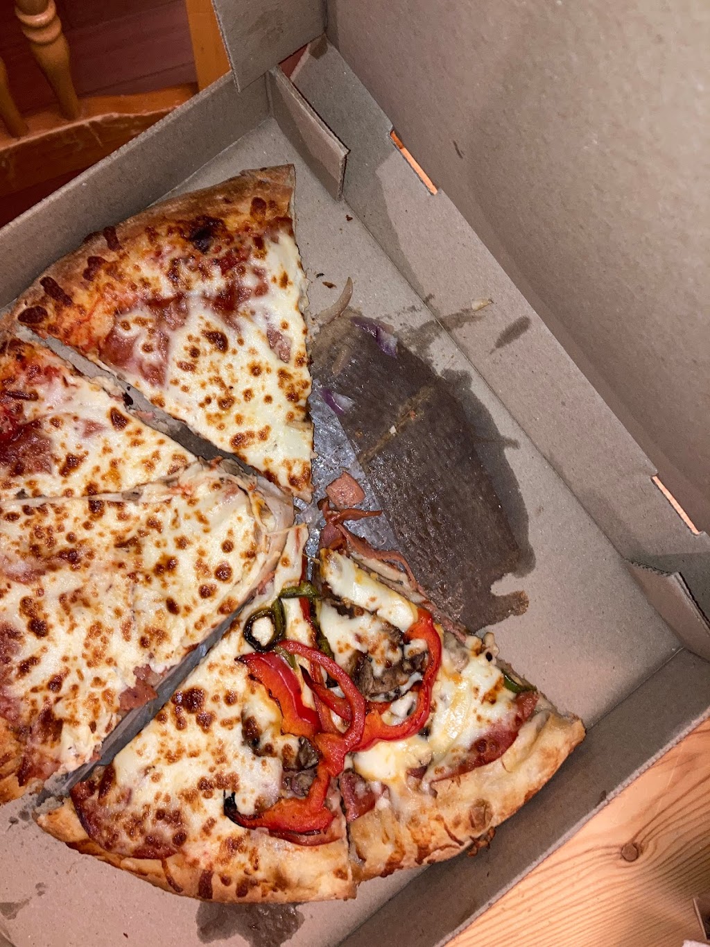 Pizza Gino Rosemere 2 Pour 1 | 340 Chem. de la Grande-Côte, Rosemère, QC J7A 1K3, Canada | Phone: (450) 818-9990