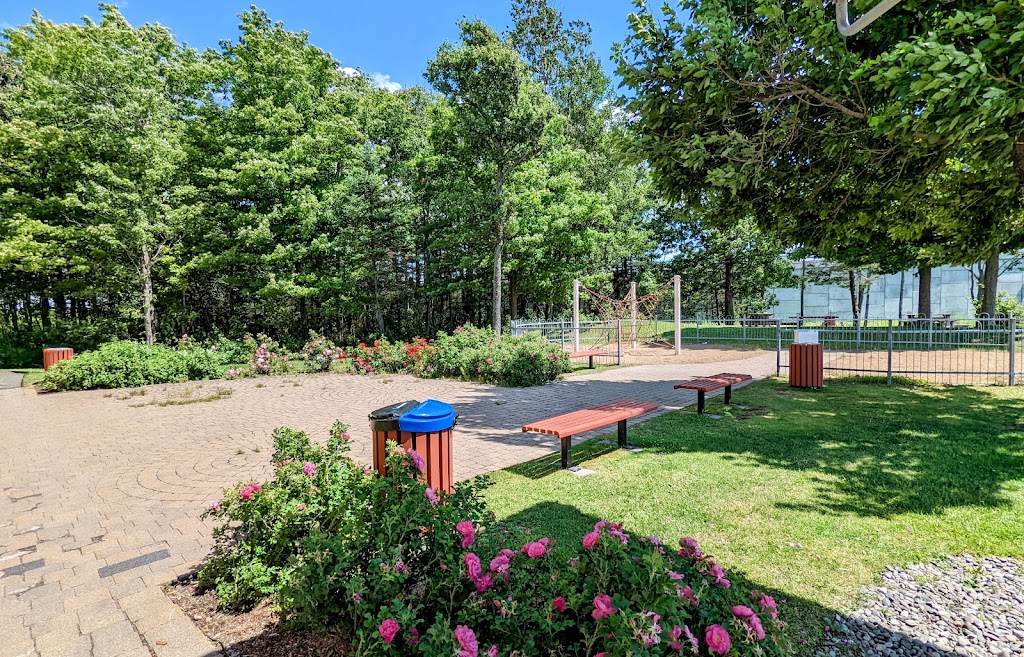 Halte de la Chaudière-Appalaches | 800 A. Jean-Lesage, Saint-Nicolas, QC G7A 1E3, Canada | Phone: (418) 831-4411