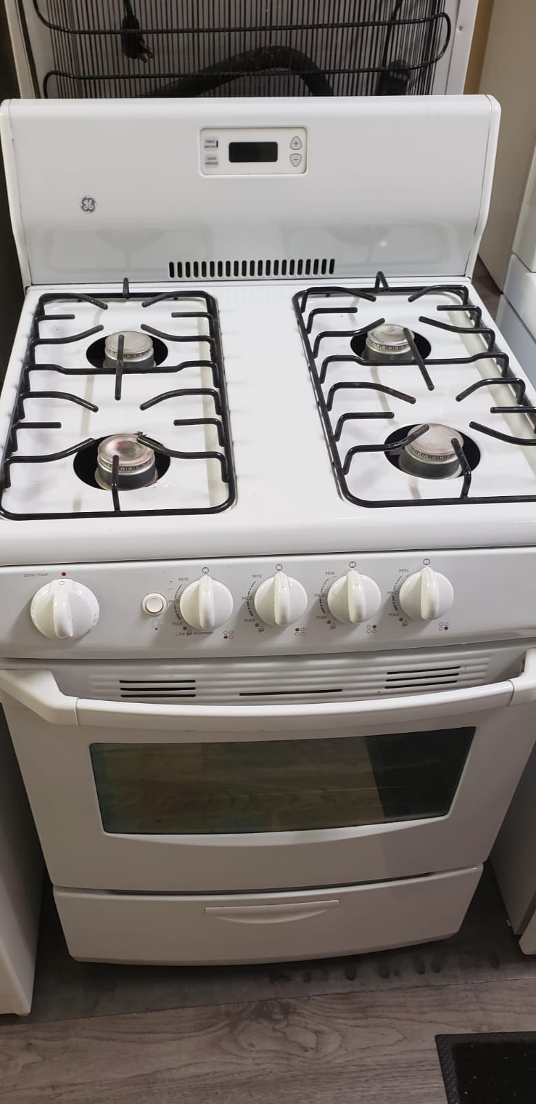 Appliance Specialist | 2776 Dundas St W, Toronto, ON M6P 1Y3, Canada | Phone: (416) 767-3055