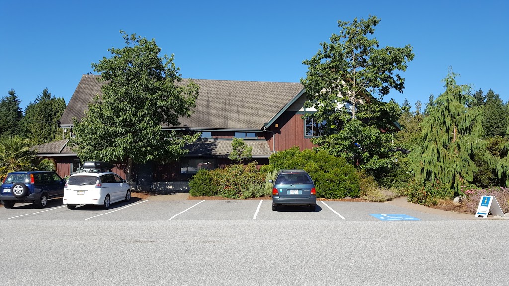 Sechelt Visitor Centre | 5790 Teredo St, Sechelt, BC V0N 3A0, Canada | Phone: (604) 885-1036