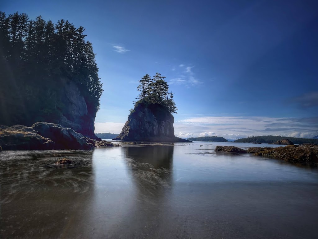 Kiixin Tours | East Government Dock, 226 Frigate Rd, Bamfield, BC V0R 1B0, Canada | Phone: (250) 735-3432