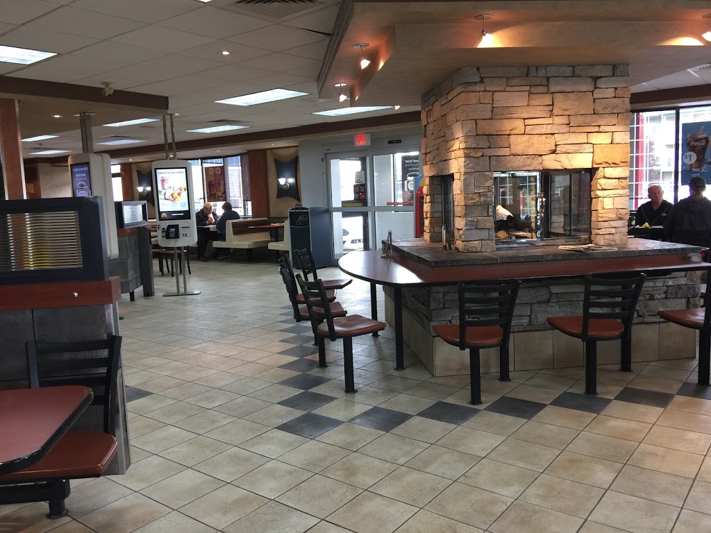 McDonalds | 8235 Bowridge Crescent NW, Calgary, AB T3B 3R6, Canada | Phone: (403) 288-3203