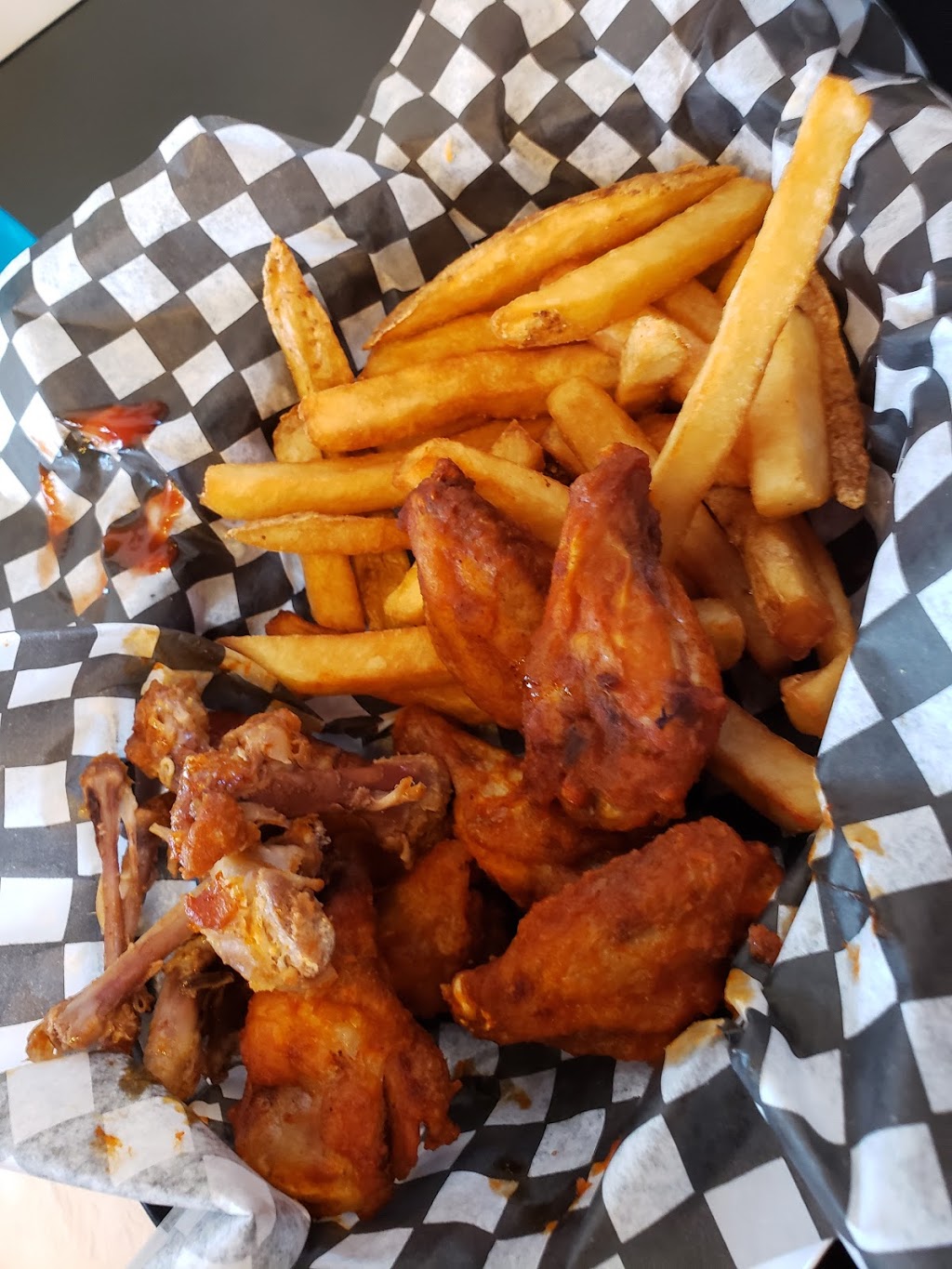 Frickn Chickn | 4351 167 Ave NW, Edmonton, AB T5Y 6L9, Canada | Phone: (780) 424-4256