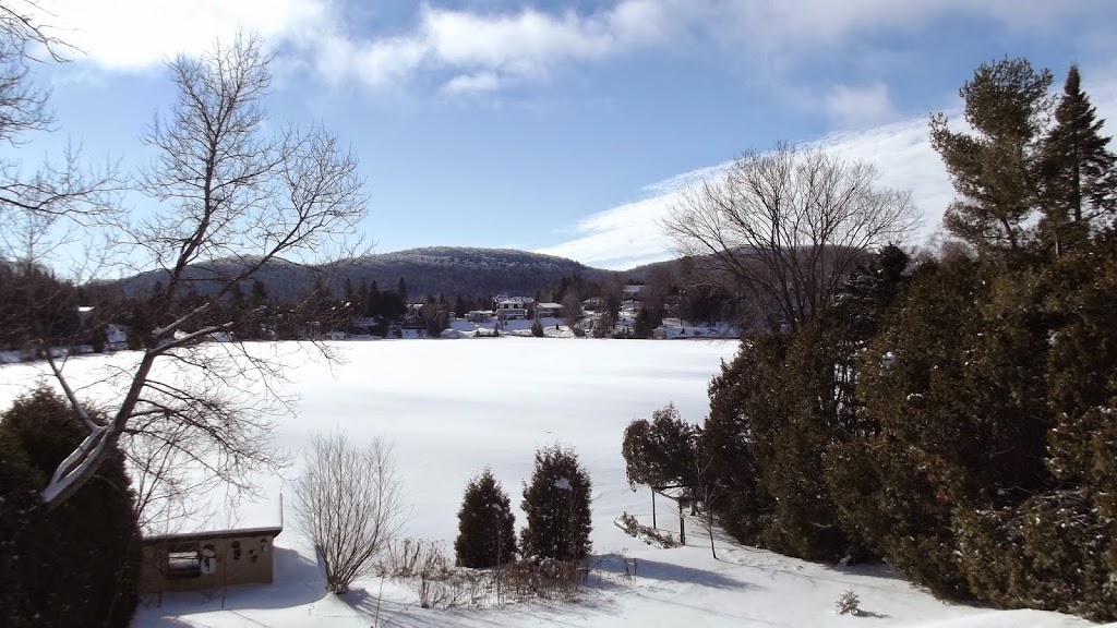 Auberge aux Nuits de Rêve | 14 Rue Larocque O, Sainte-Agathe-des-Monts, QC J8C 1A2, Canada | Phone: (888) 326-5042