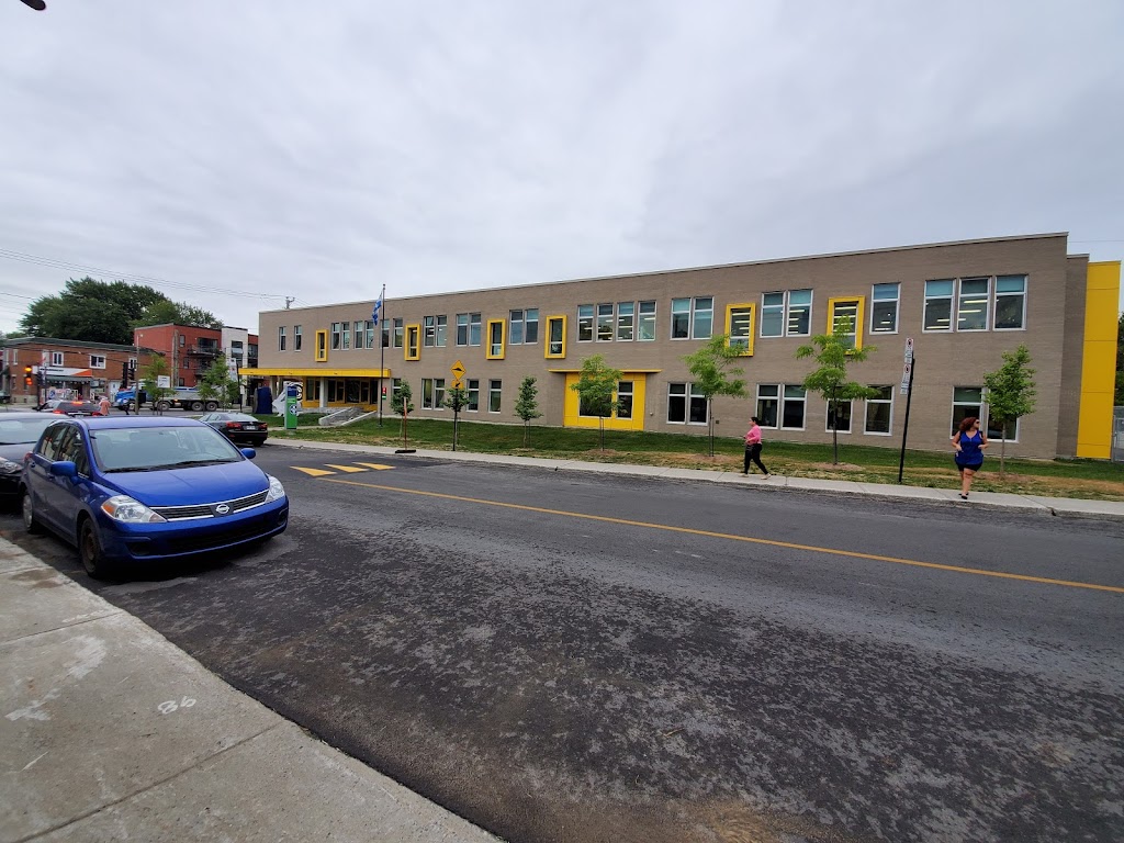 School François-De-Laval | 12050 Ave de Bois-de-Boulogne, Montreal, QC H3M 2X9, Canada | Phone: (514) 596-5540