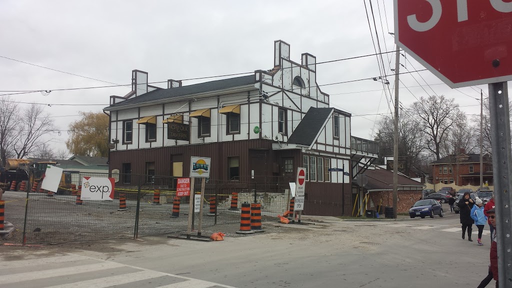 Norfolk Tavern | 200 Main St, Port Dover, ON N0A 1N0, Canada | Phone: (519) 583-0048