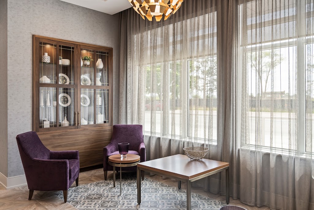 The Shores of Port Credit Luxury Senior Rentals | 270 Lakeshore Rd W, Mississauga, ON L5H 0A4, Canada | Phone: (905) 812-5280