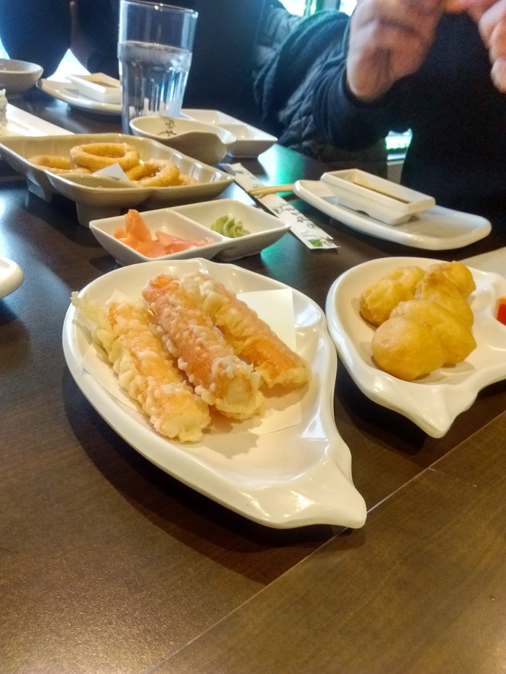 Rainbow Sushi | restaurant | 1180 Simcoe St N, Oshawa, ON L1G 4W8, Canada | 9052405666 OR +1 905-240-5666