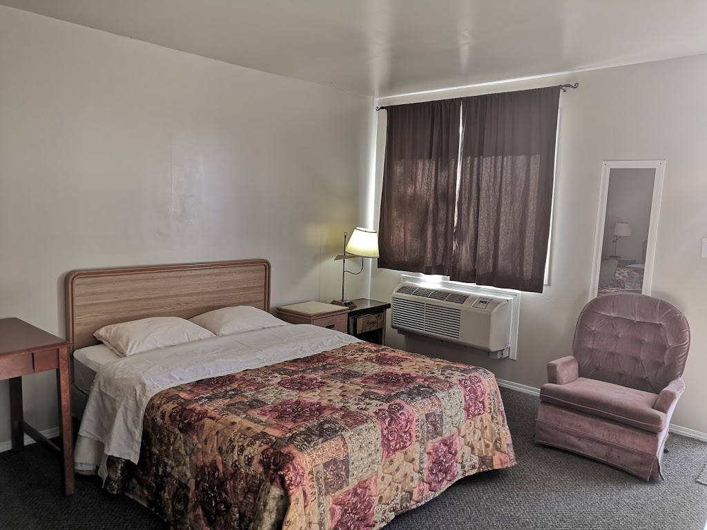 Colonsay Motel | 303 Railway Ave, Colonsay, SK S0K 0Z0, Canada | Phone: (639) 339-1888