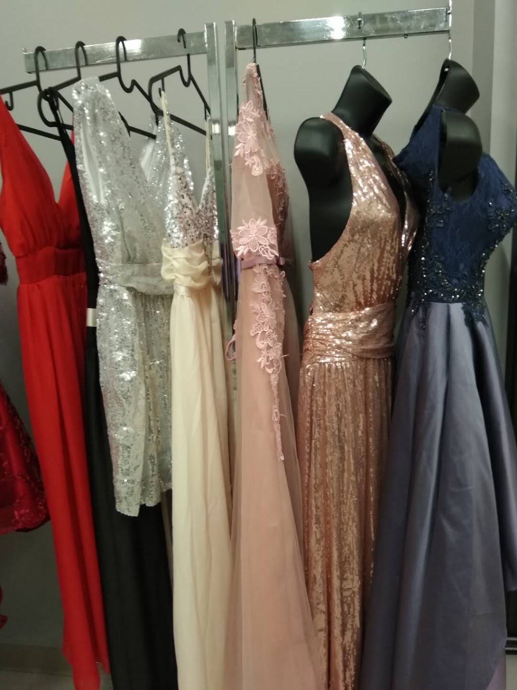 SPOTLIGHT Boutique Dress | F31(New Horizon Mall, 260300 Writing Creek Cres, Rocky View No. 44, AB T4A 0X8, Canada | Phone: (403) 452-2165
