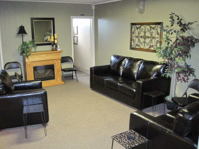 Ostranders Funeral Home Ltd | 43 Bidwell St, Tillsonburg, ON N4G 3T6, Canada | Phone: (519) 842-5221