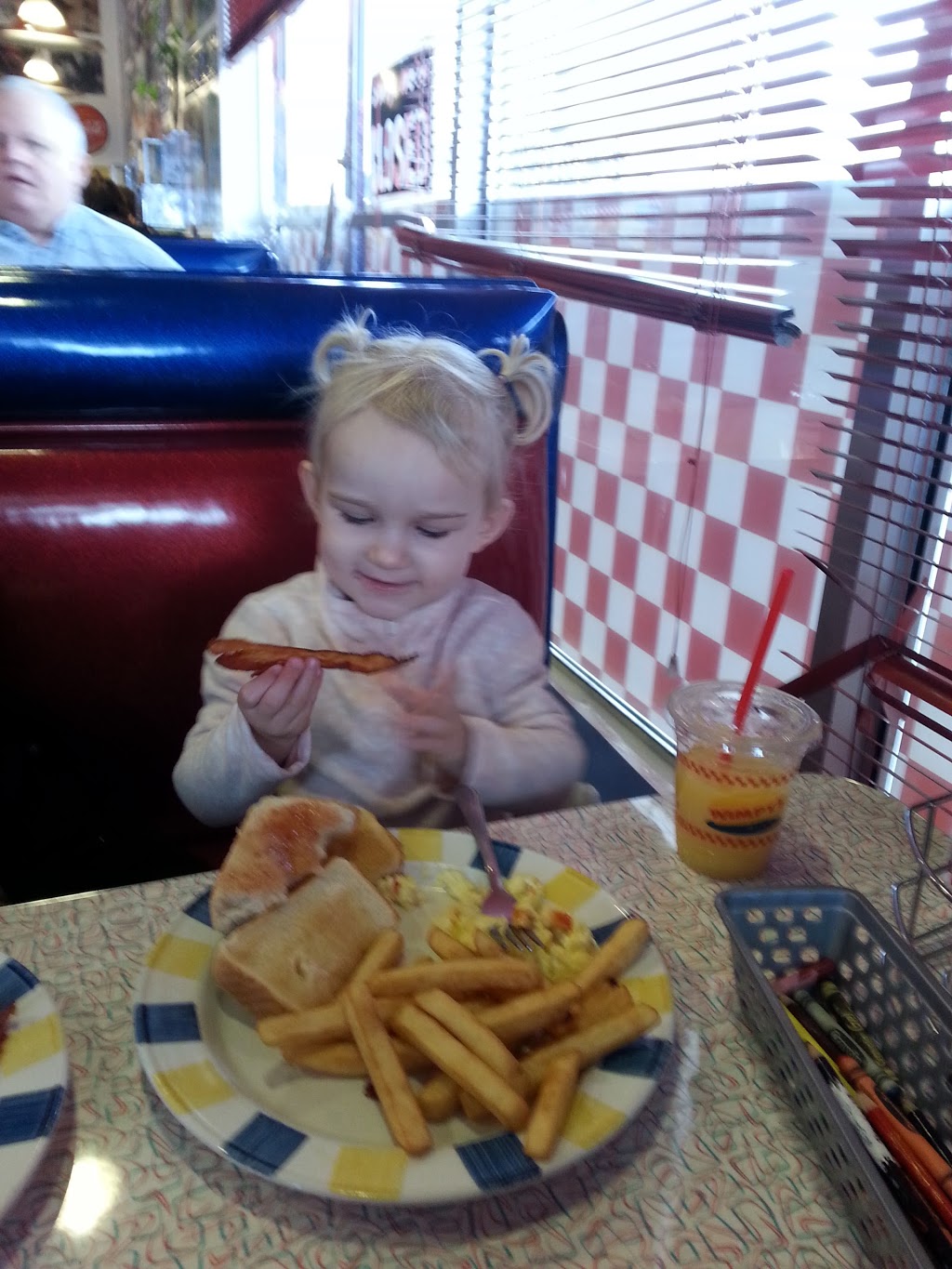 Wimpys Diner | 305 Barrie St, Bradford, ON K7L 5L4, Canada | Phone: (905) 775-9292