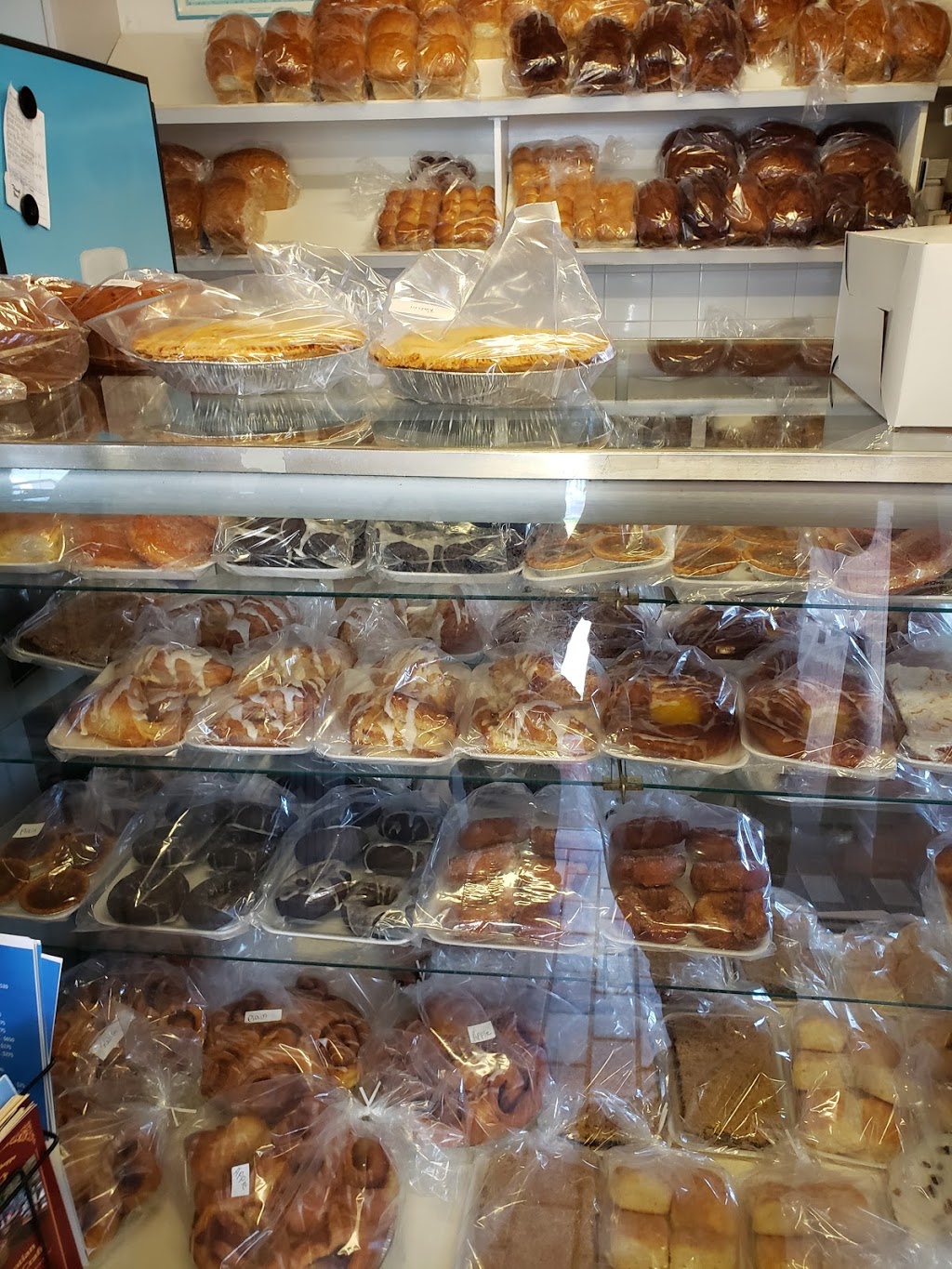 Island View Restaurant | 6301 Nova Scotia Trunk 3, Western Shore, NS B0J 3M0, Canada | Phone: (902) 627-2513