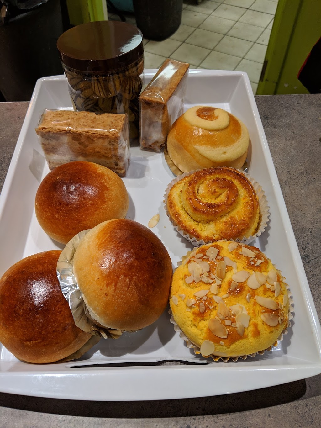 Aromaz Bakery | 2301 Brimley Rd, Scarborough, ON M1S 5B8, Canada | Phone: (416) 321-3232