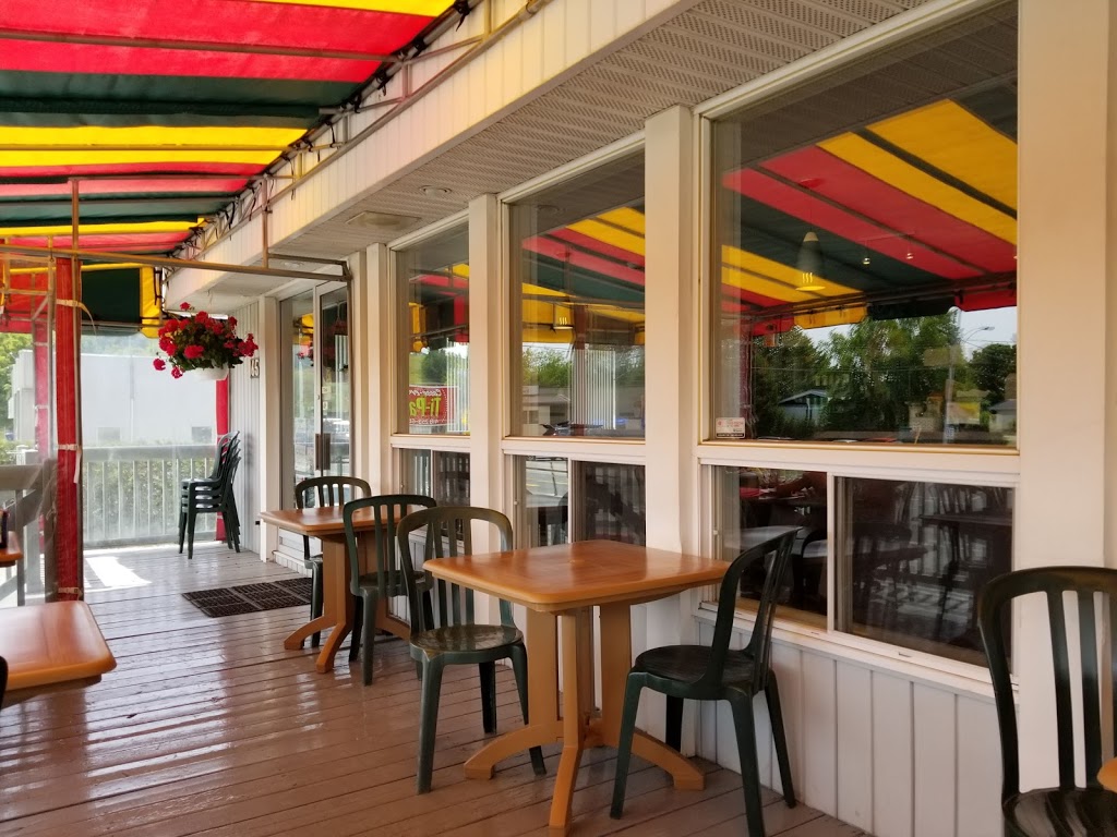 Casse-Croute Ti-Paul | 165 Rue du Pont, Vallée-Jonction, QC G6E 3M4, Canada | Phone: (418) 253-6828