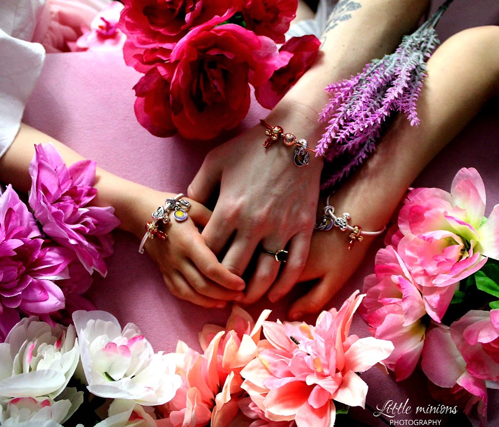 Littleminionsphotography | 66 Greendale Dr, Hamilton, ON L9C 5Z4, Canada | Phone: (289) 212-0007