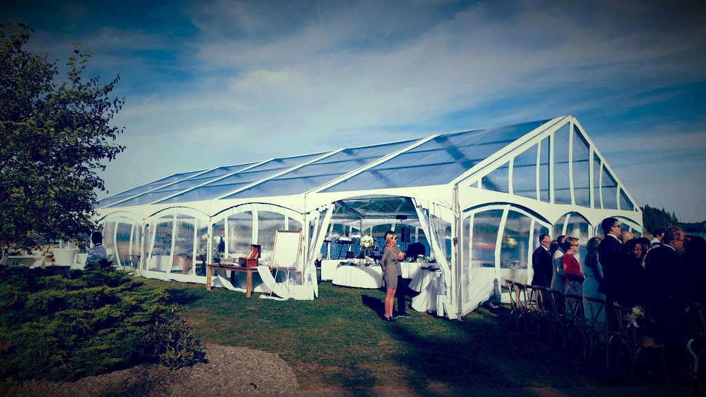 Lunenburg Yacht Club & Restaurant | 734 Hermans Island Rd, Lunenburg, NS B0J 2C0, Canada | Phone: (902) 634-3745