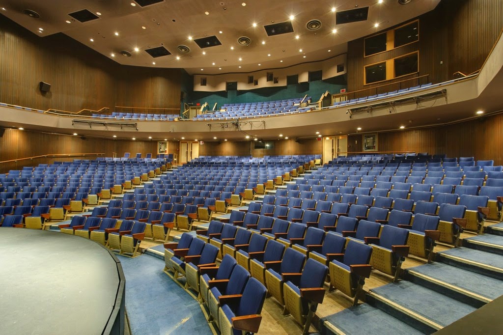 Vancouver Playhouse | 600 Hamilton St, Vancouver, BC V6B 2P1, Canada | Phone: (604) 665-3050