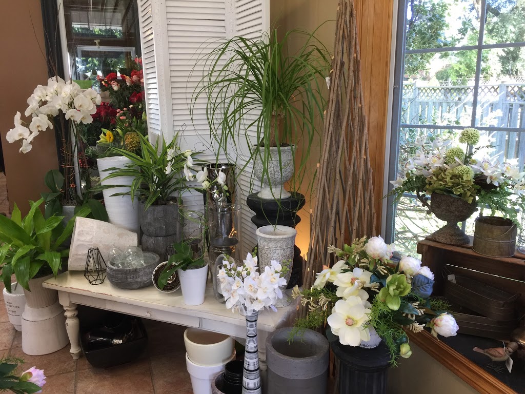 Ridgeway Florist | 291 Parkside Dr, Waterdown, ON L0R 2H0, Canada | Phone: (905) 689-8288