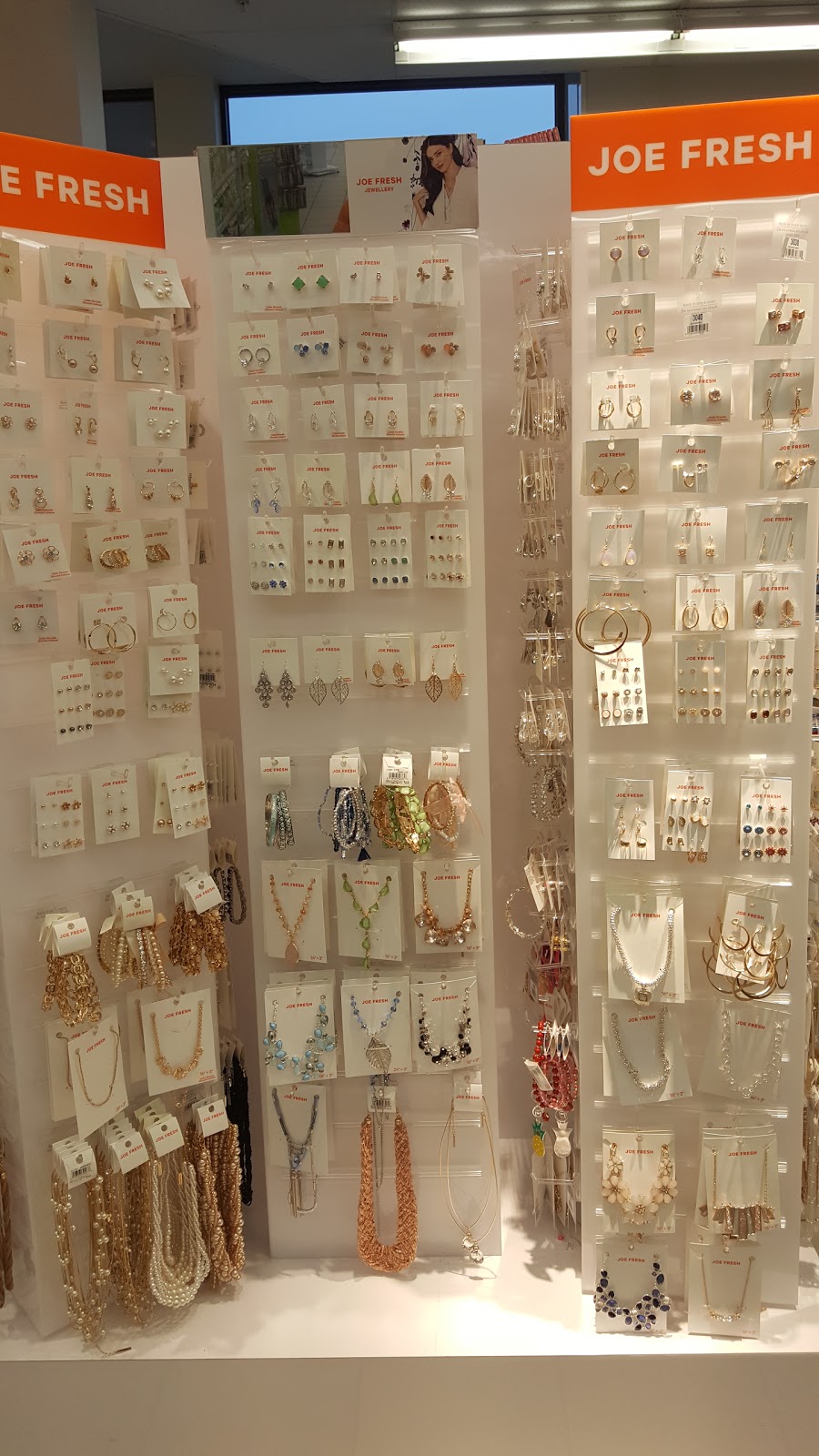 Shoppers Drug Mart | 2271 Harvey Ave Unit 1360, Kelowna, BC V1Y 6H2, Canada | Phone: (250) 860-3764