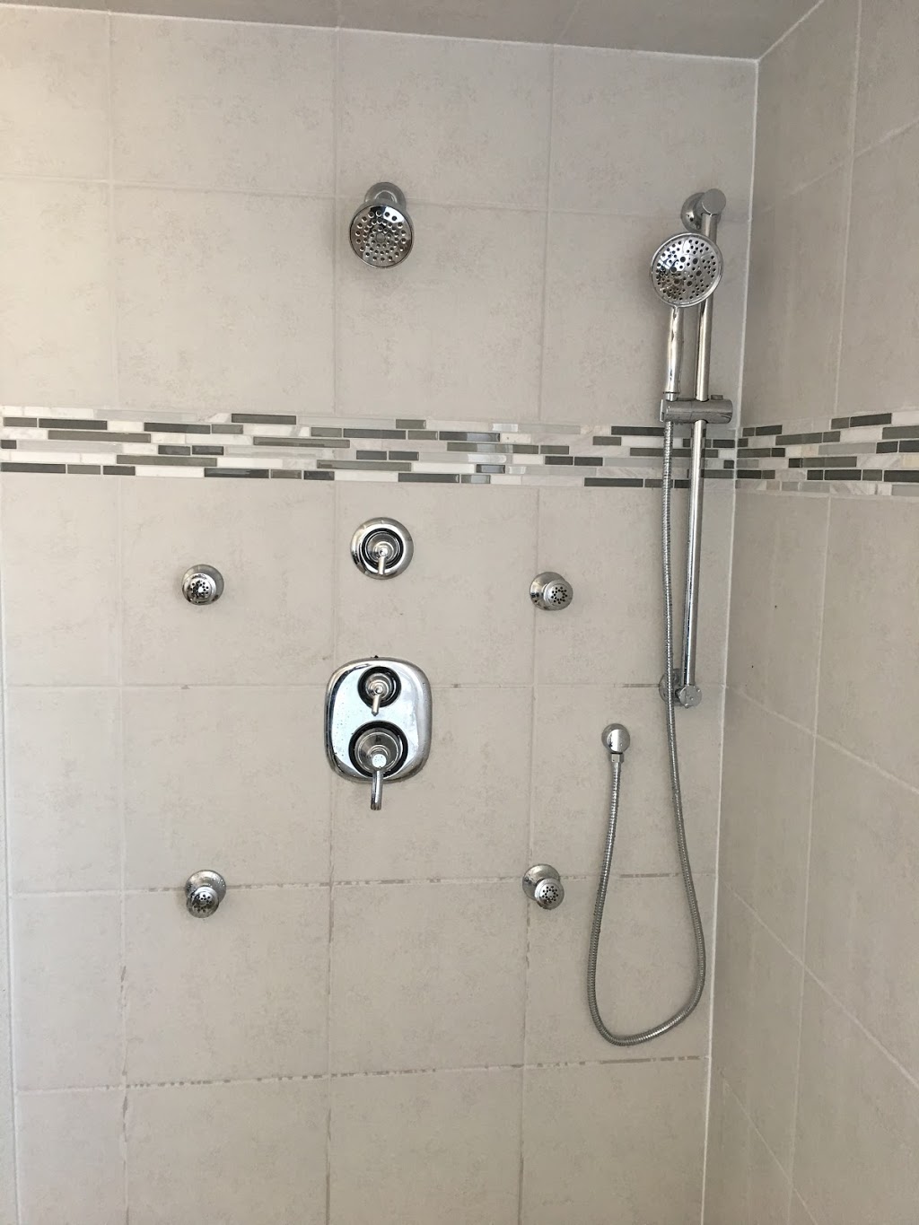 Deluxe Plumbing | 901 Dales Ave, Newmarket, ON L3Y 5Z6, Canada | Phone: (416) 992-1071