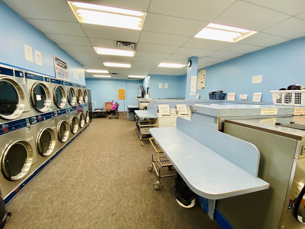 Lynn Valley Laundromat | 1268A Lynn Valley Rd, North Vancouver, BC V7J 2A3, Canada | Phone: (604) 986-1280
