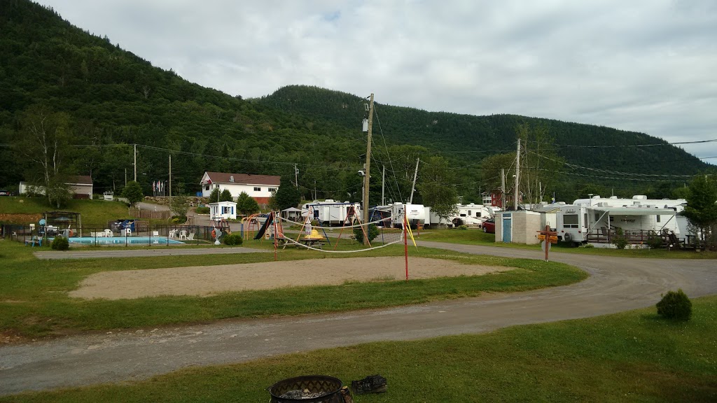 Camping Domaine Rivière Montmorency | 676 Avenue Ste Brigitte, Sainte-Brigitte-de-Laval, QC G0A 3K0, Canada | Phone: (418) 825-3513
