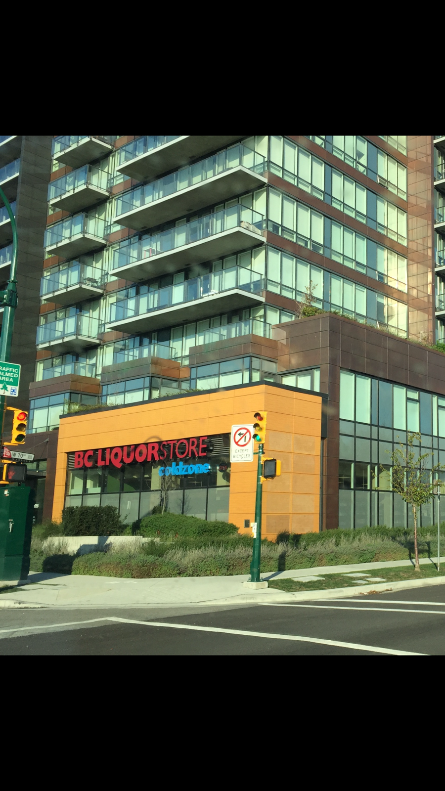 BC Liquor Stores | 1525 W 70th Ave, Vancouver, BC V6P 5A1, Canada | Phone: (604) 266-5931