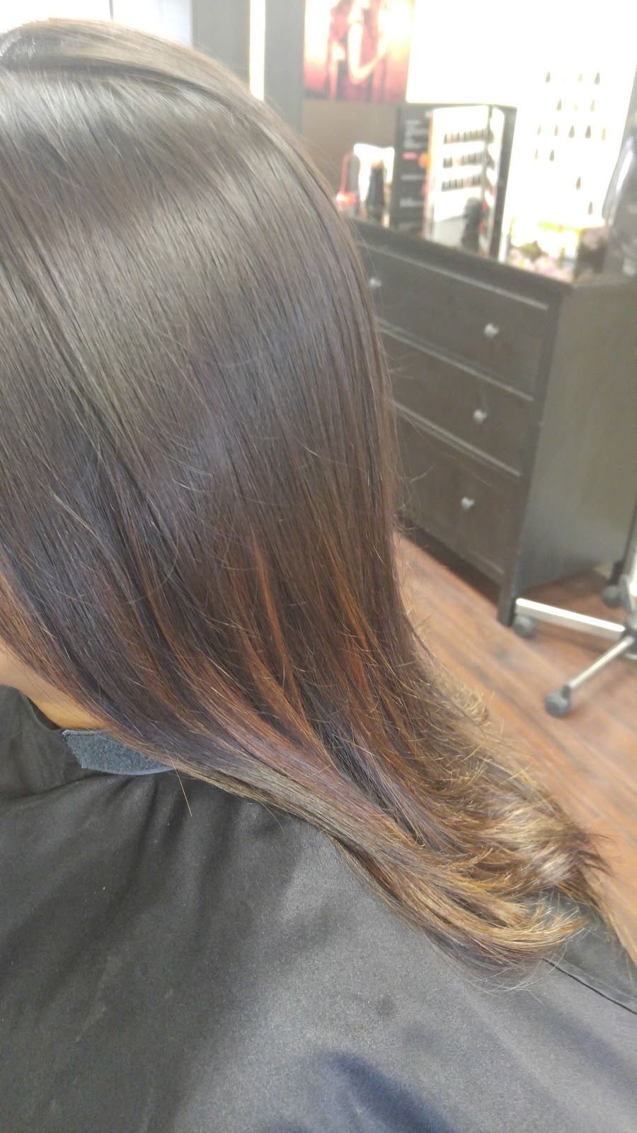 Breeze Hair Salon | 2402 Lakeshore Rd W, Oakville, ON L6L 5V5, Canada | Phone: (289) 218-0161