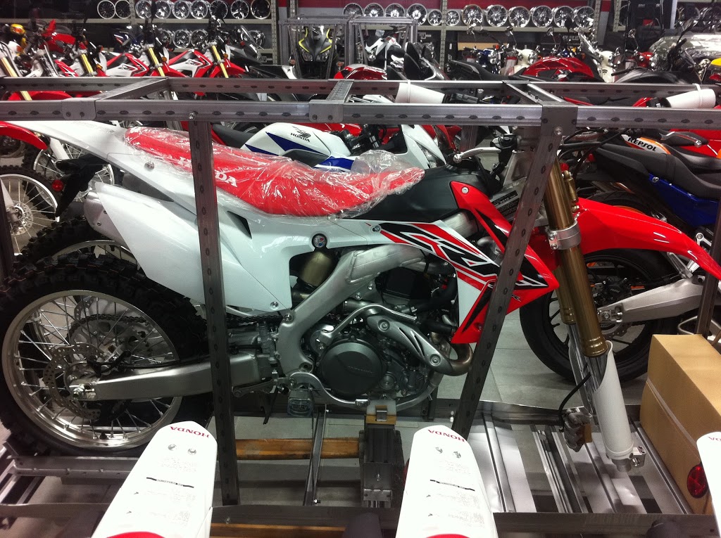 Bills Cycle | 405 Provincial Trunk Hwy 12, Steinbach, MB R5G 1V1, Canada | Phone: (204) 326-3683
